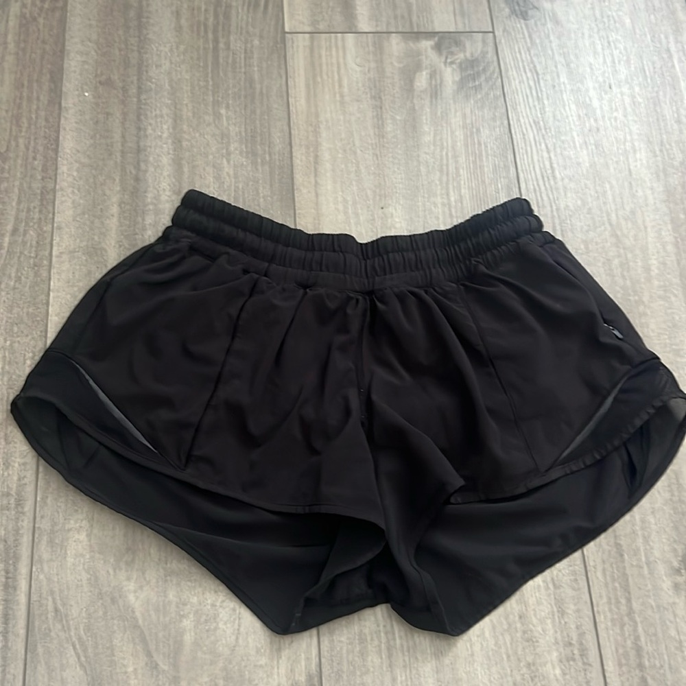 Lulu lemon hotty hot shorts